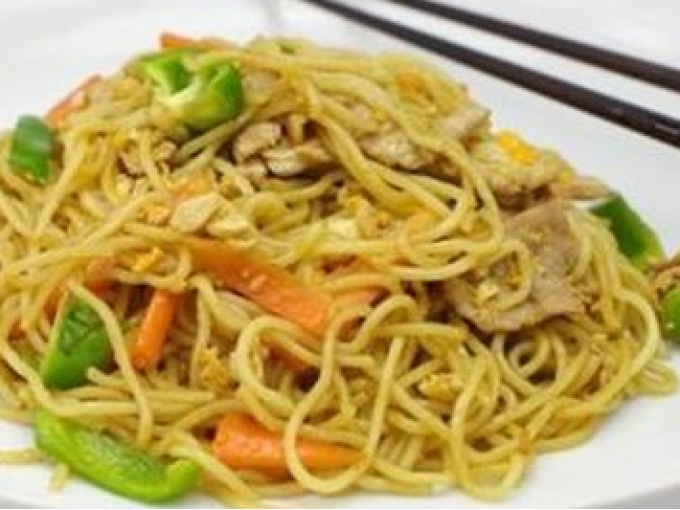 Massa frango á chinesa