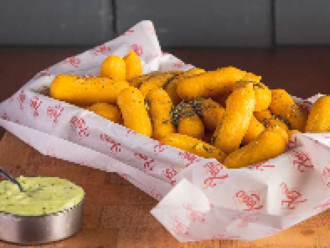 Porção de polenta frita